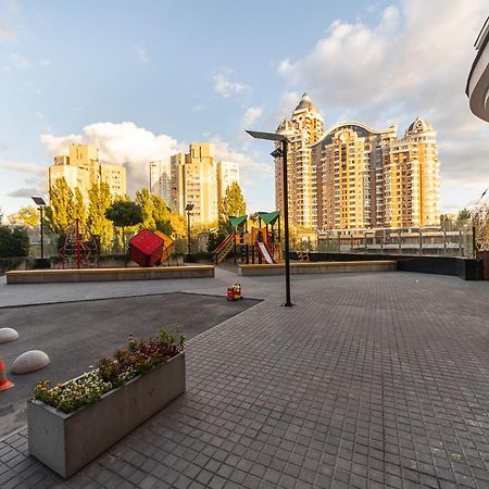 Апартаменты Vip In A New Building Near Lesi Ukrainki 7A Киев Экстерьер фото