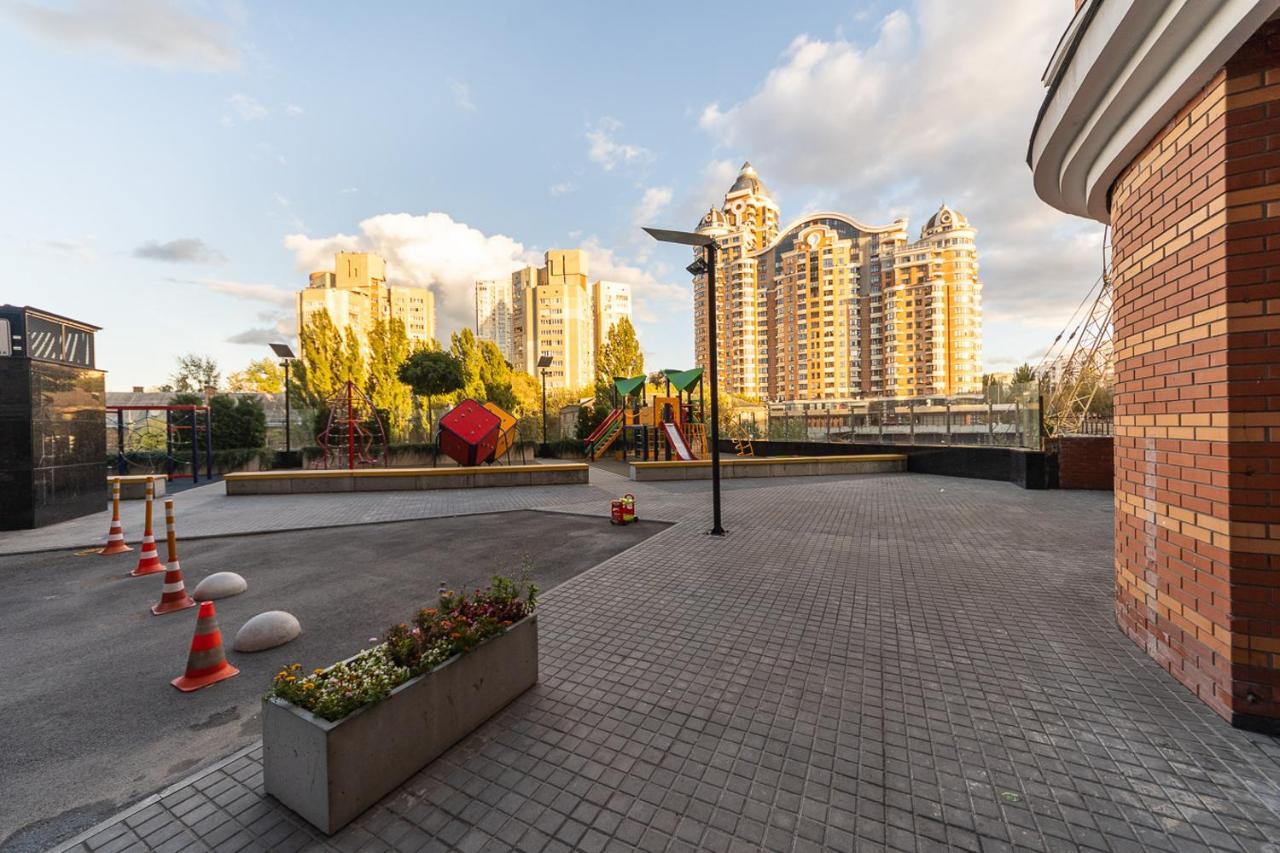 Апартаменты Vip In A New Building Near Lesi Ukrainki 7A Киев Экстерьер фото