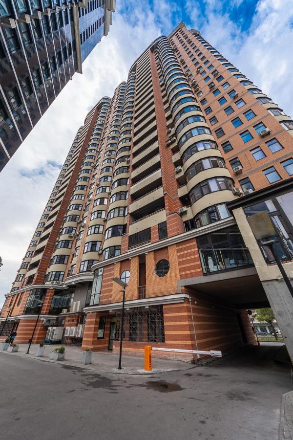 Апартаменты Vip In A New Building Near Lesi Ukrainki 7A Киев Экстерьер фото